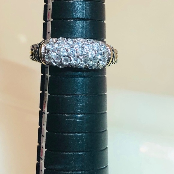 💕Beautiful White Round Cut Zircon Cluster Set Stones & Silver Rope Style Band. - Picture 6 of 11